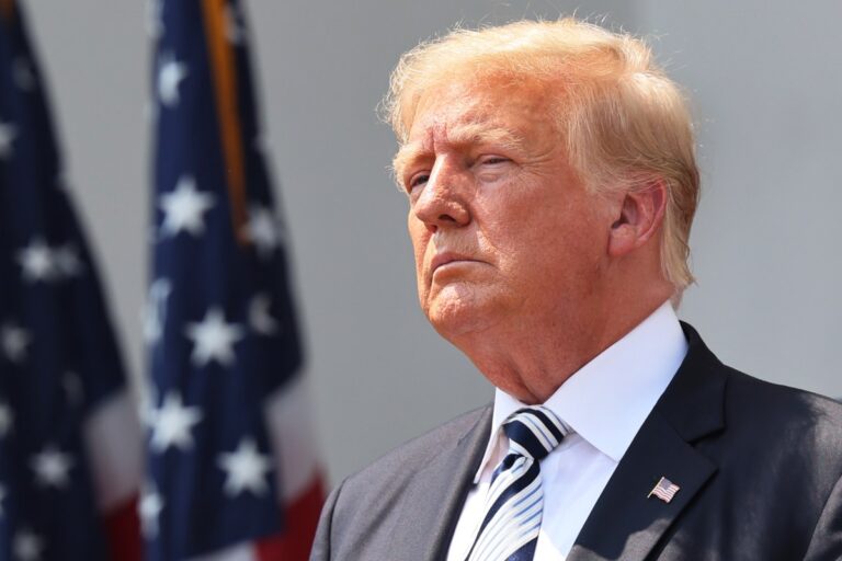 Trump gives Big 3 automakers one month reprieve for Canada, Mexico tariffs