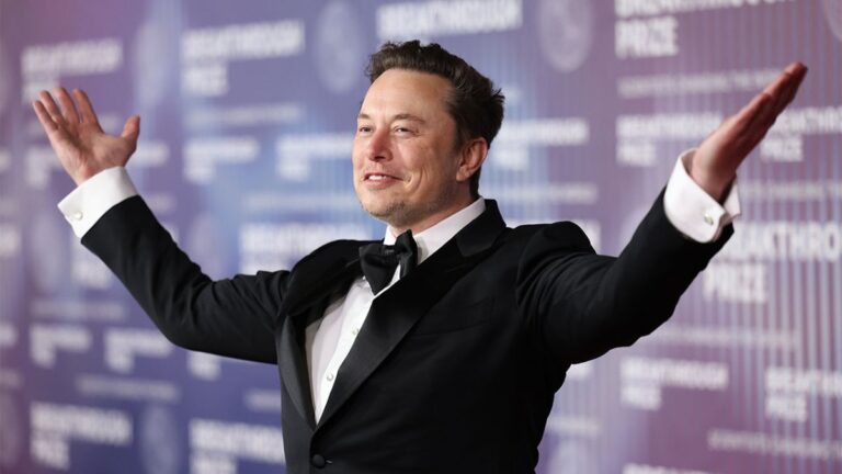 Forget ‘TechnoKing’: Elon Musk will really be king at SpaceX