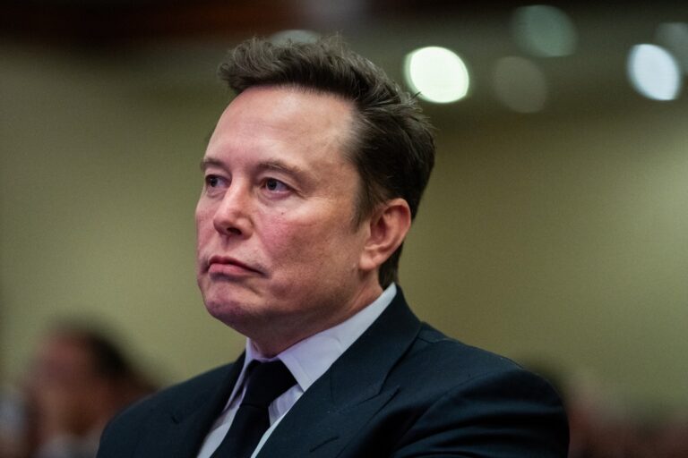 Musk bashes OpenAI in deposition, saying ‘nobody committed suicide because of Grok’