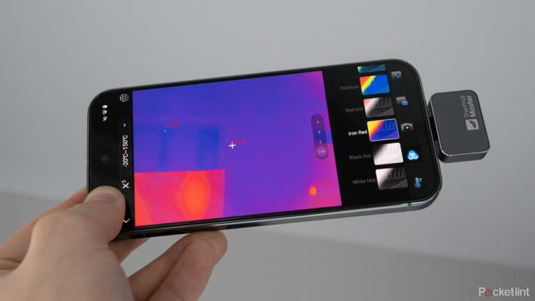 This tiny gadget lets your phone detect leaks