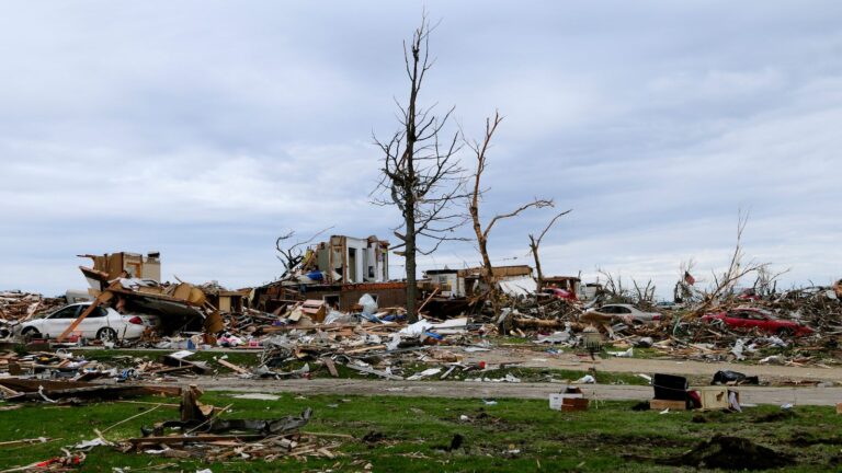 New study reveals potential cause of a ‘drought’ in violent EF5 tornadoes » Yale Climate Connections