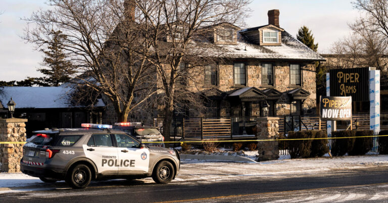 At Least 12 Injured in Toronto Pub Shooting