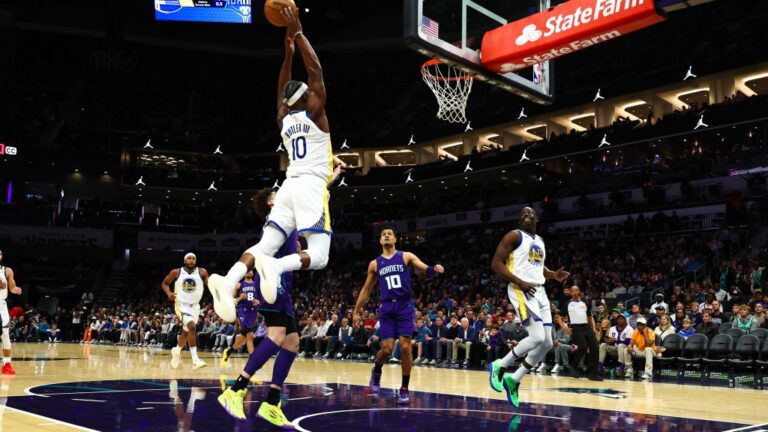 LOOK: Jimmy Butler flies to the rim and other pictures of the day in the NBA