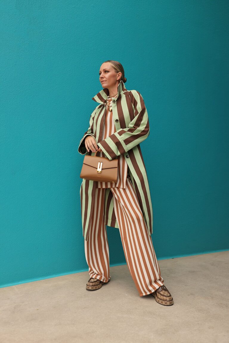 STATEMENT STRIPE