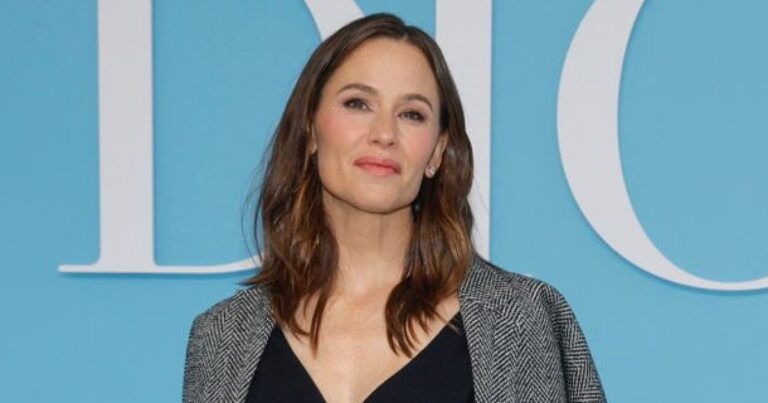 Jennifer Garner’s Go-to Shoe Brand Is up to 31% Off Right Now