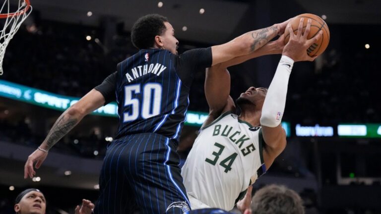 LOOK: Cole Anthony blocks Giannis Antetokounmpo and other pictures of the day in the NBA