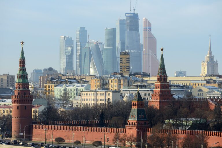 Sanctioned Russian Crypto Exchange Garantex Seized, Operators Charged With Money Laundering