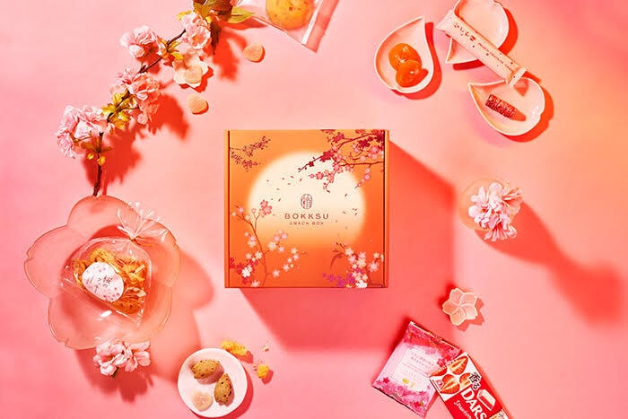 Seasonal Snack Subscription Boxes : Sakura Sunset Glow Box