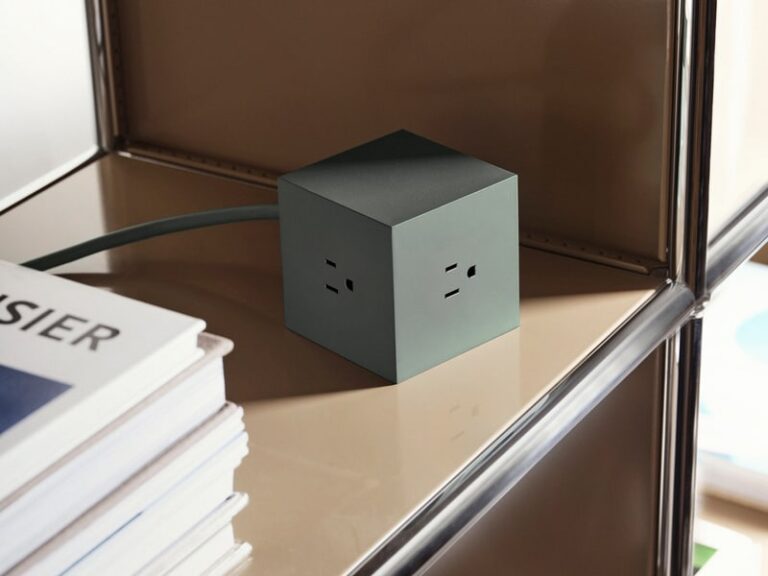 Minimal Aesthetic Power Bricks : square 1