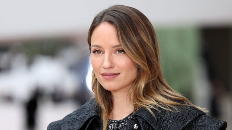 Dianna Agron & Lea Michele Reunite, Stun and Delight ‘Glee’ Fans