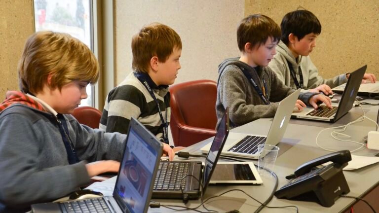 ‘Coding for Climate’ organizes students to develop climate solutions » Yale Climate Connections