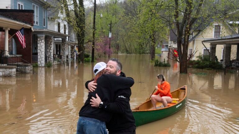 National Weather Service issues lifesaving tornado and flood warnings amid massive cuts » Yale Climate Connections