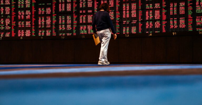 Bond Sell Off Raises Questions About U.S. Safe Haven Status