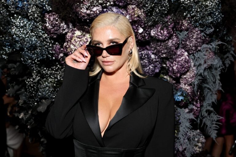 Kesha, Emily Ratajkowski Throw Shade at Katy Perry Following 11-Minute Space Stunt