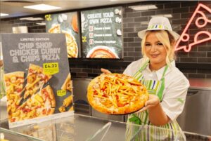 Curry-Topped French Fry Pizzas : Chip Shop Curry Pizza