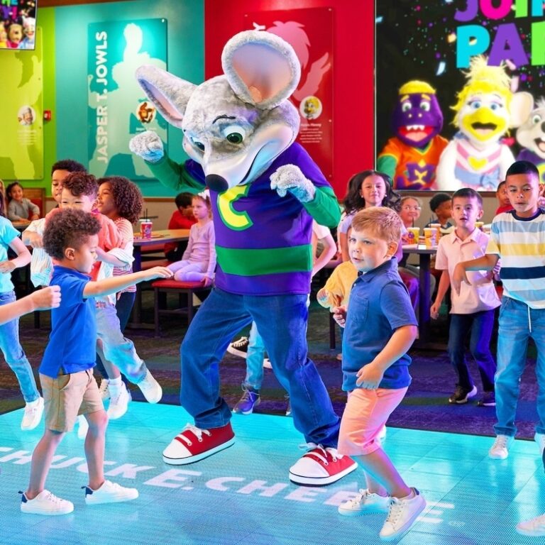 Chuck E. Cheese Ultimate Summer of Fun