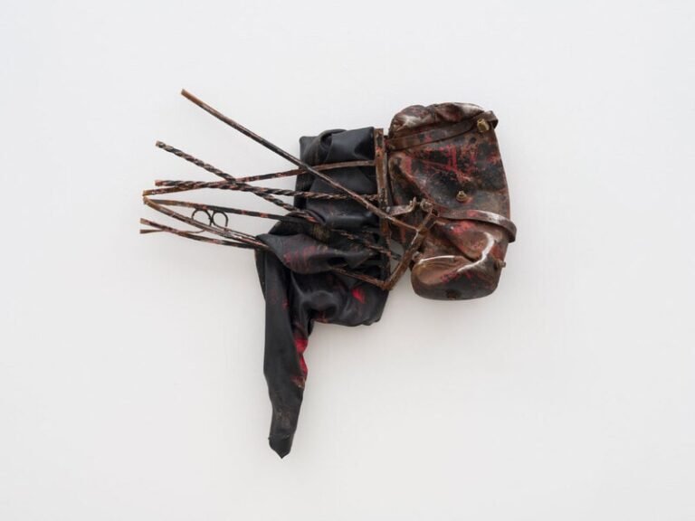 Sculptural Gallery Art Exhibitions : kennedy yanko