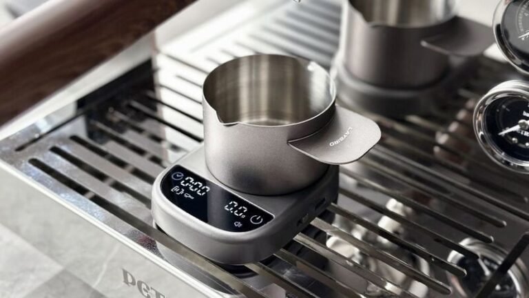 Minimalist Magnetic Coffee Scales : Laybird Coffee ‘MagAttach’