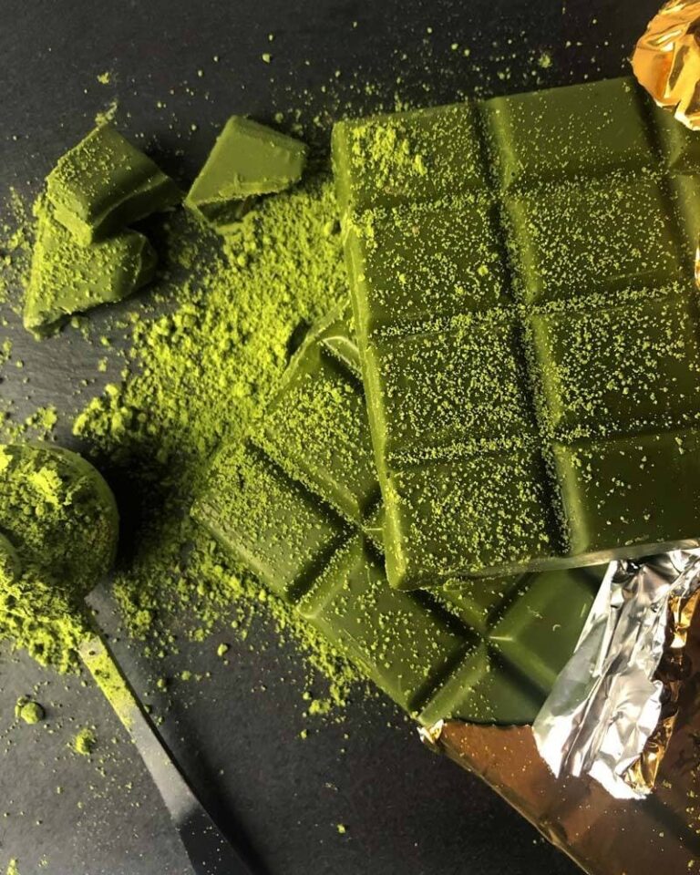 Antioxidant-Packed Matcha Chocolates : matcha chocolate bar
