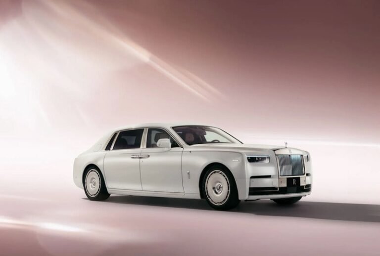 Bespoke Cherry Blossom Vehicles : Rolls-Royce Phantom Cherry Blossom
