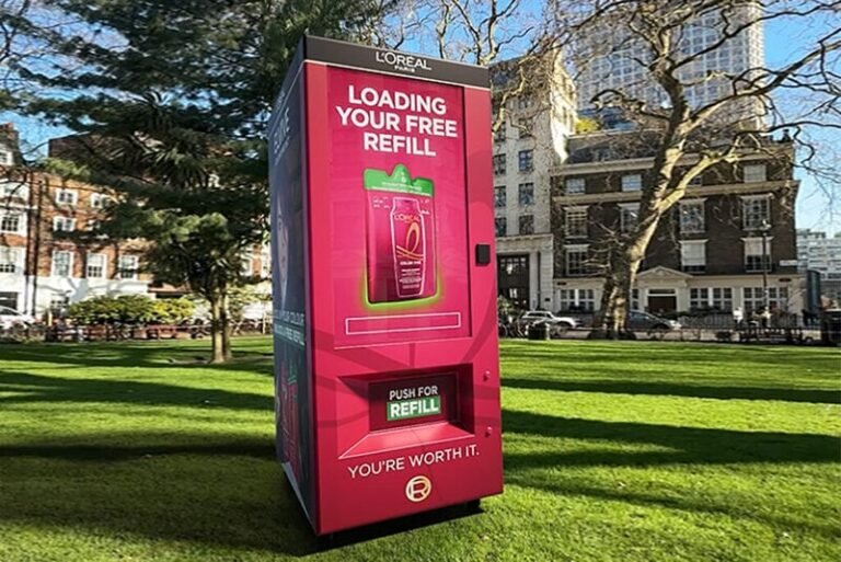 AR-Powered Vending Machines : snapchat and loreal