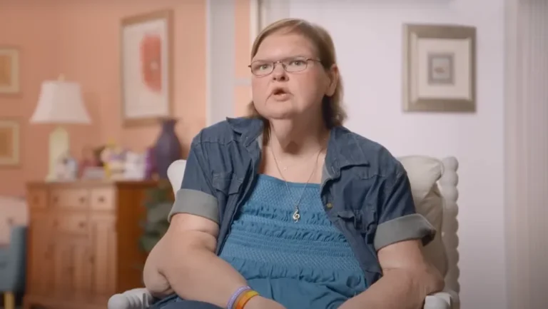 Yes, I’m Dating a Woman! But Don’t Tell My Family!