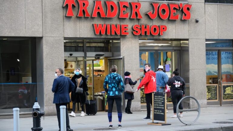 Grab-And-Go Grocery Locations : Trader Joe’s Pronto