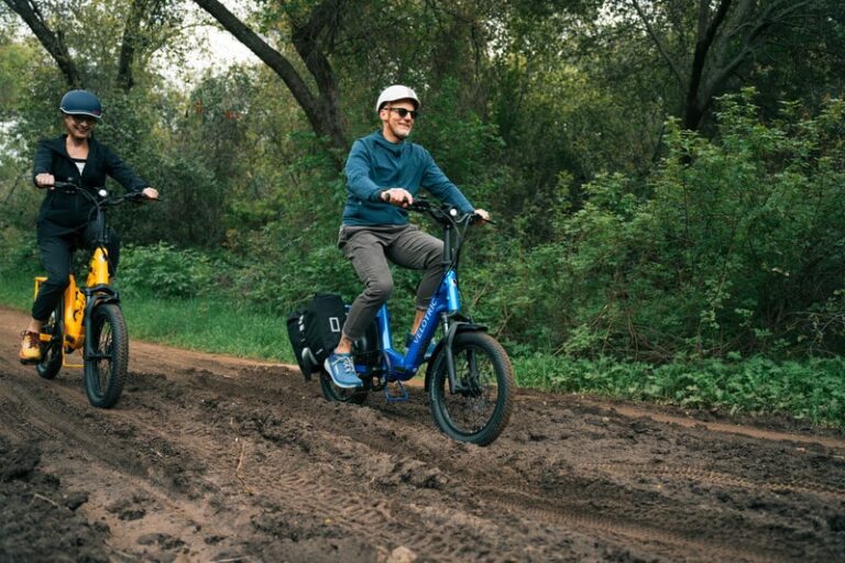 High-Performance Cargo-Friendly eBikes : Velotric Fold 1 Plus