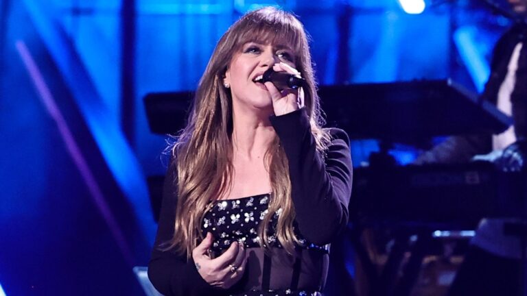 Kelly Clarkson Returns to Television After Ex-Husband’s Death