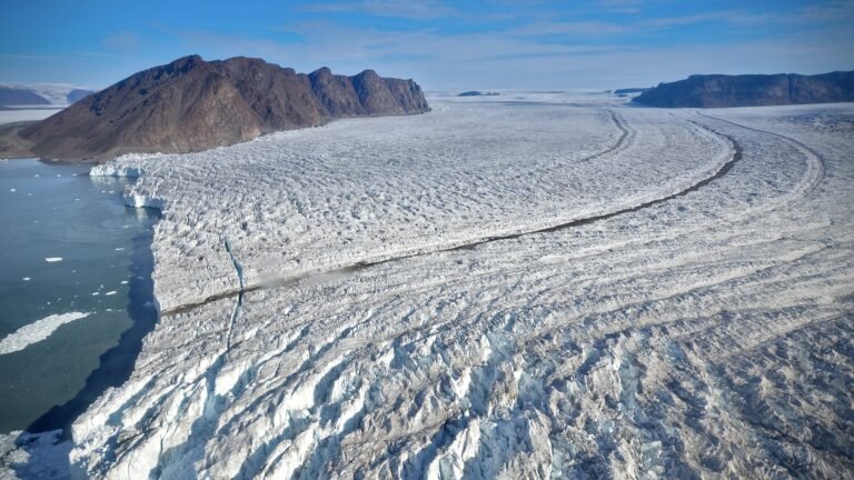 Ice melt opens up enormous cracks in Greenland’s ice sheet » Yale Climate Connections