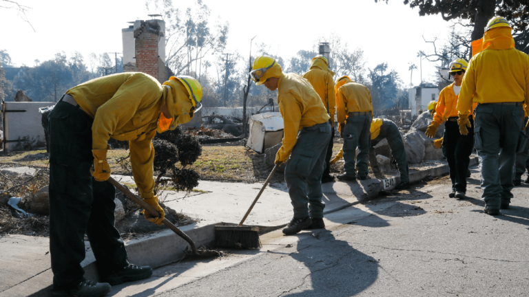 Push to make big oil pay for climate damage losing steam in California legislature » Yale Climate Connections