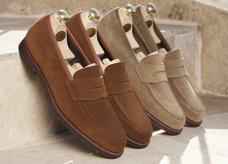 Classic Round Toe vs. Modern Elongated Toe