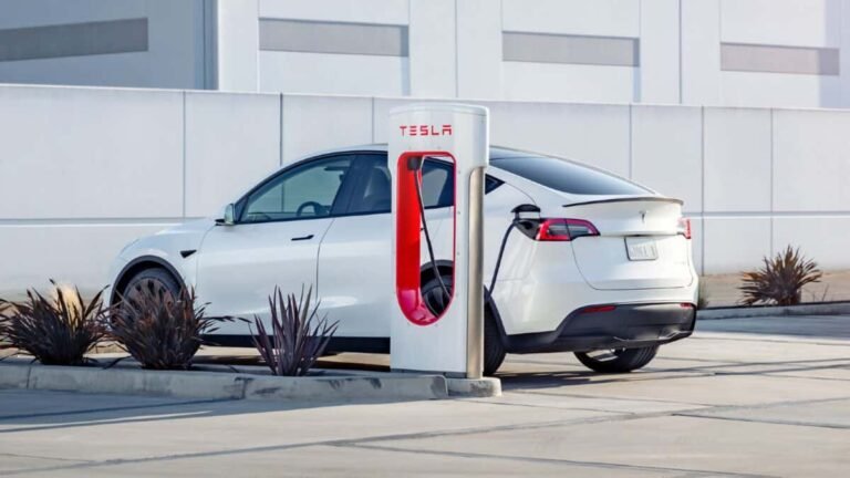 £1k invested in Tesla stock at the start of the year is currently worth…