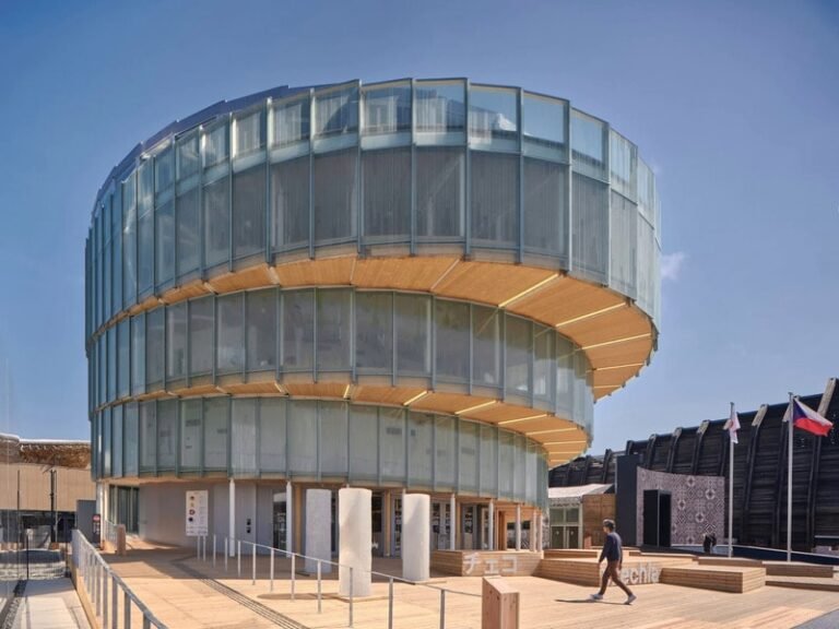 Sleek Spiralling Ramp Pavilions : Czech Pavilion
