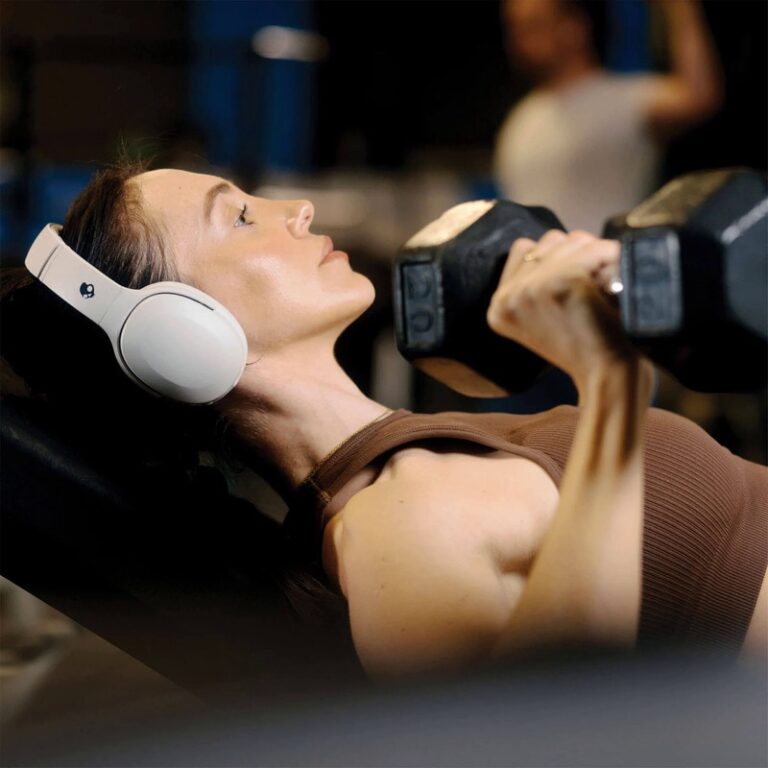 Fitness-Focused Over-Ear Headphones : fitness-focused over-ear headphones