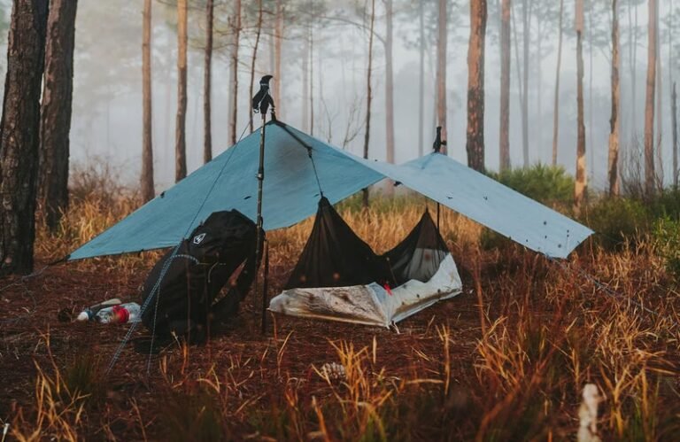 Bug-Banishing Camping Shelters : Hyperlite Bug Bivy
