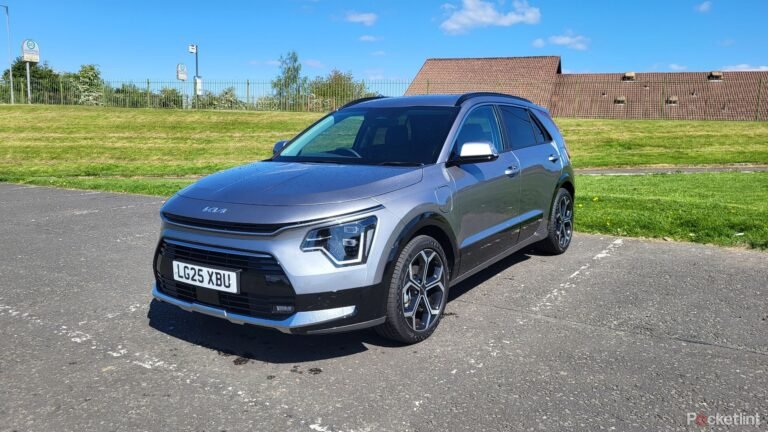 Is the Kia Niro the best budget hybrid crossover you can buy in 2025?