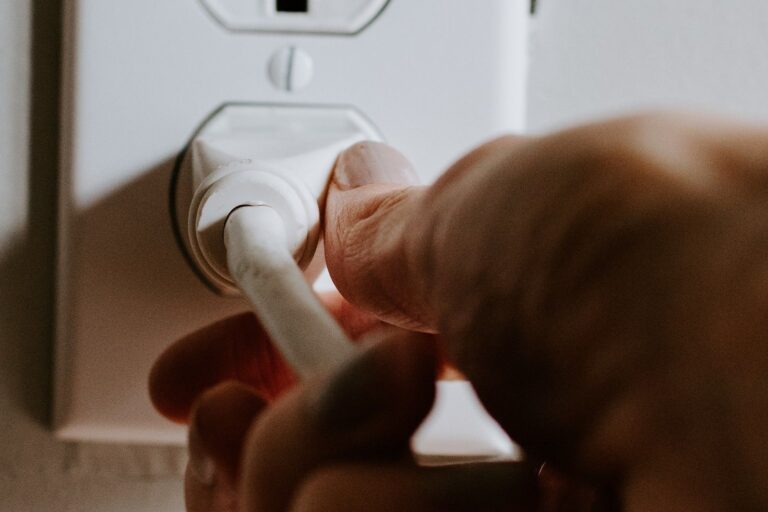 Your smart TV’s energy-savings mode isn’t worth it