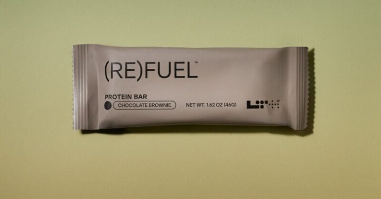 Collagen-Rich Protein Bars : refuel protein bar