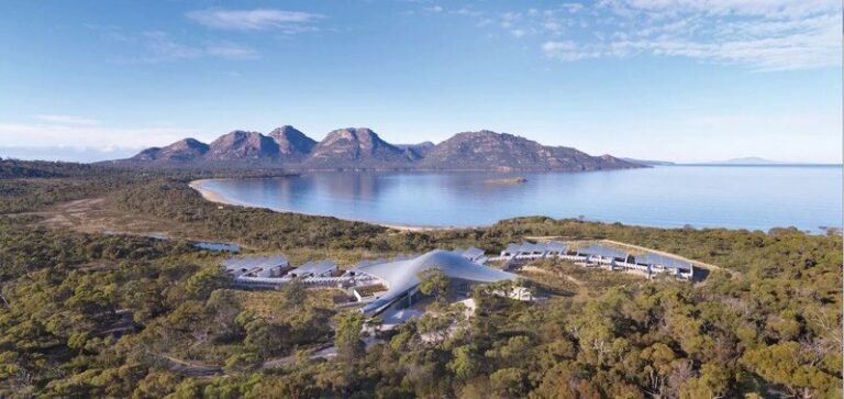 Clean the Sky – Carbon-Neutral Australian Resorts
