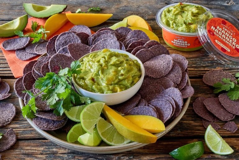 Spicy-Sweet Guacamole Dips : Spicy Mango Habanero Guacamole