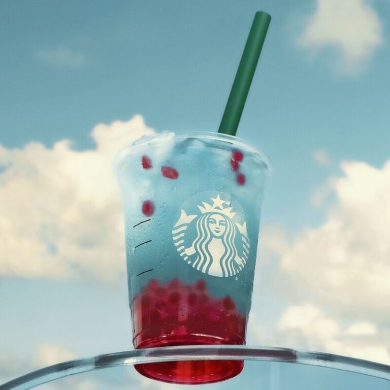Limited-Time QSR Summer Menus : Starbucks’ Summer Menu