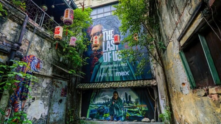 Localized Post-Apocalyptic Campaigns : The Last of Us