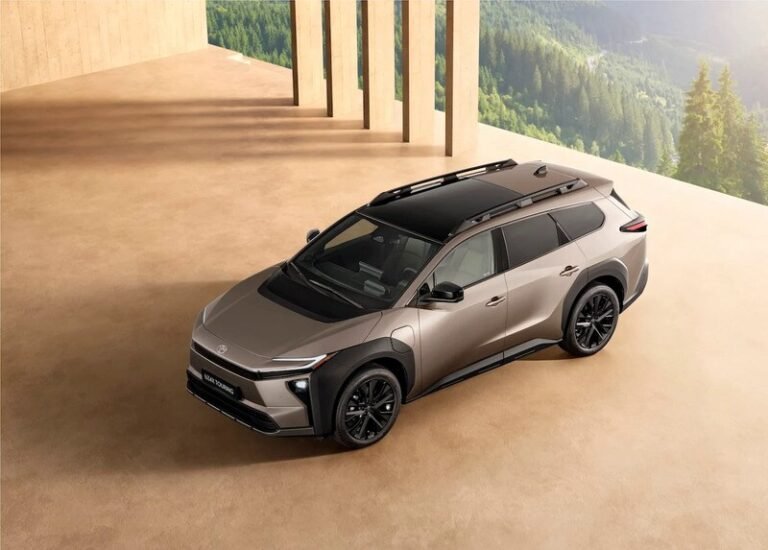 Family-Minded Electric SUVs : Toyota bZ4X Touring