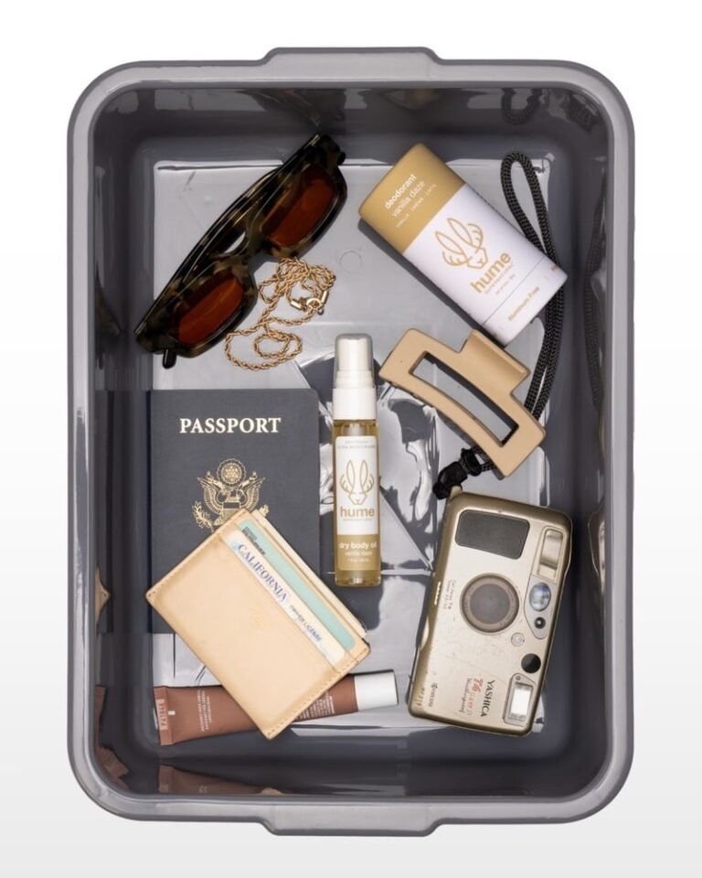 Travel-Friendly Dry Body Oils : Travel-Friendly Dry Body Oil