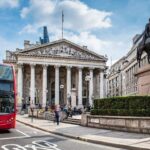 2 top growth shares to consider on the London Stock Exchange