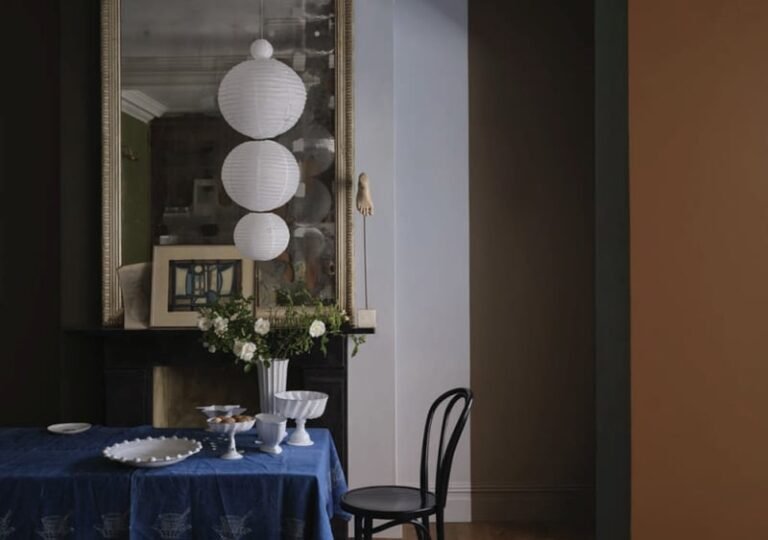 Expertly Curated Color Palettes : 2025 color collection