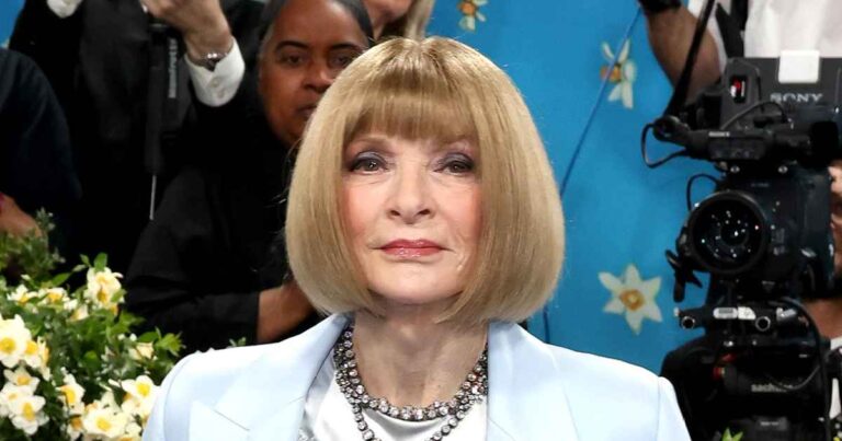 Anna Wintour Steps Down as Vogue Editor After 37 Years