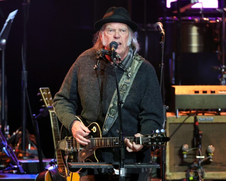 BBC Confirms Neil Young Glastonbury Set Will Be Shown Live
