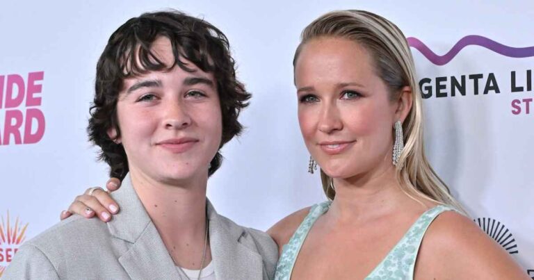 Anna Camp Shares Adorable Artwork of Her and Girlfriend Jade Whipkey